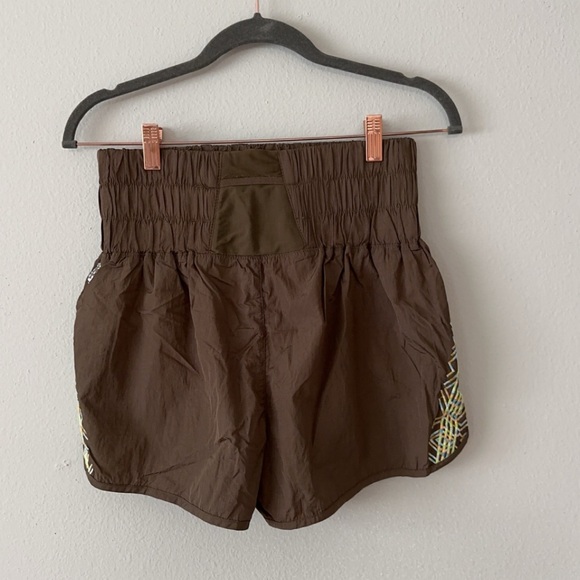 FP Movement The Way Home Embroidery Shorts army green size M - Picture 4 of 8